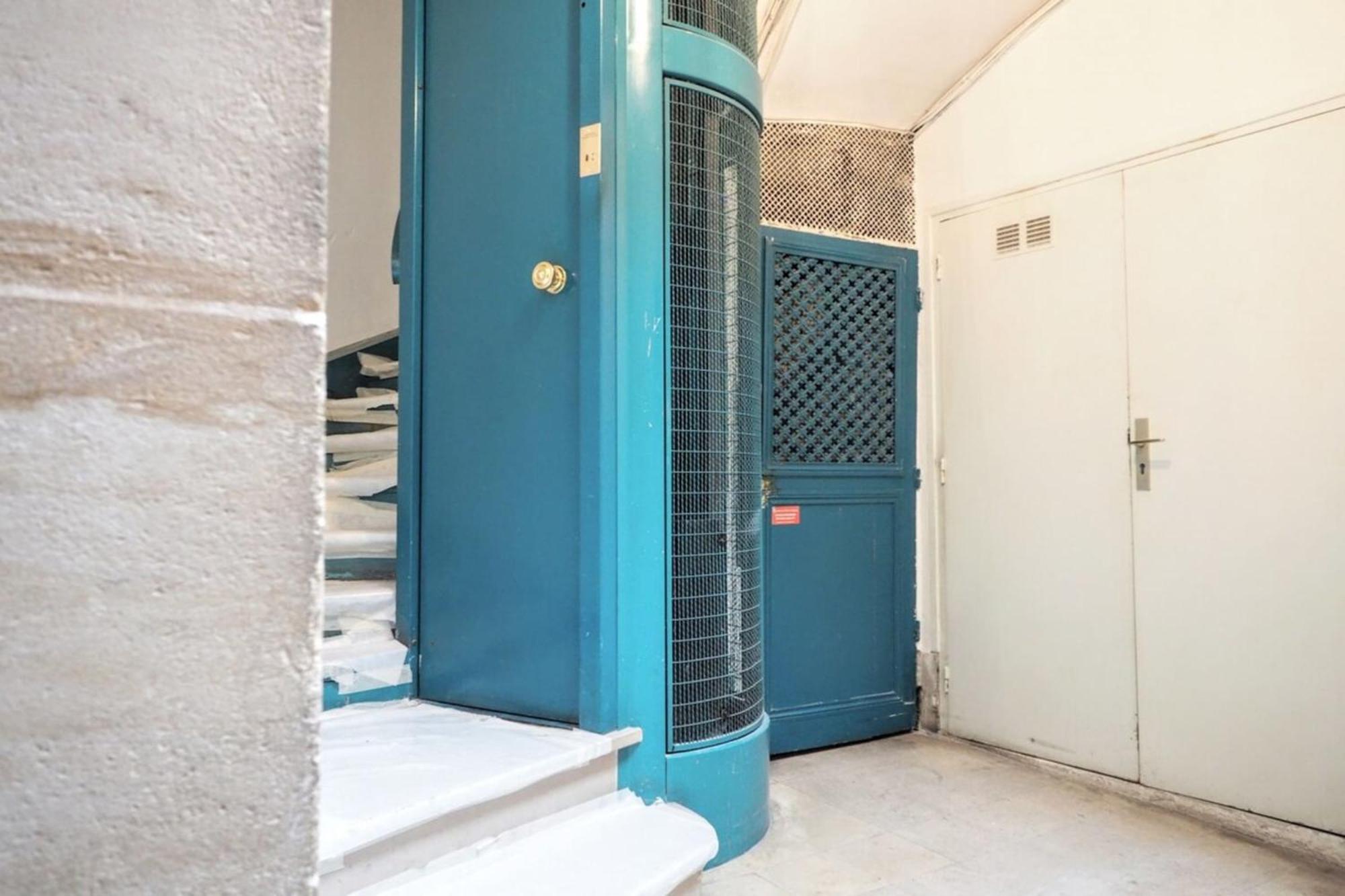 Moliere Chicsuites Paris Exterior photo