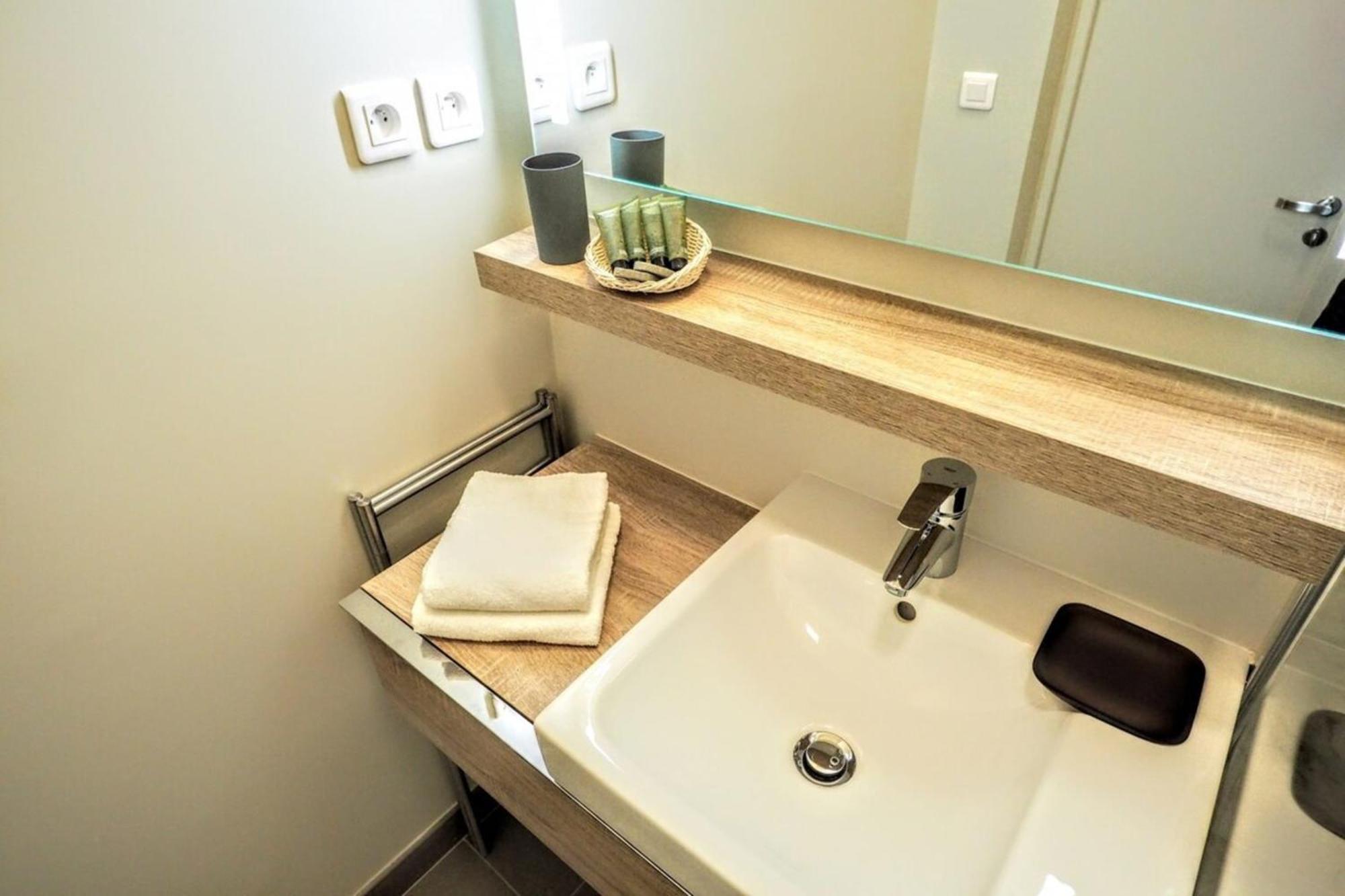 Moliere Chicsuites Paris Exterior photo