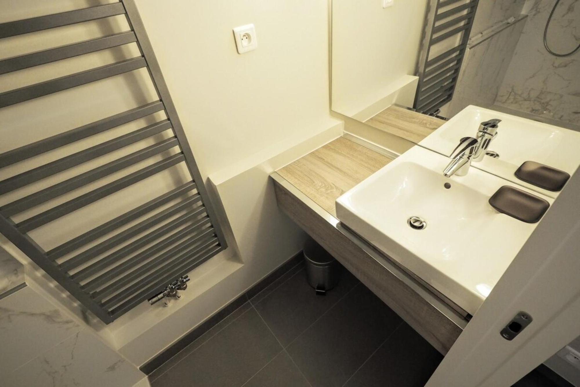 Moliere Chicsuites Paris Exterior photo